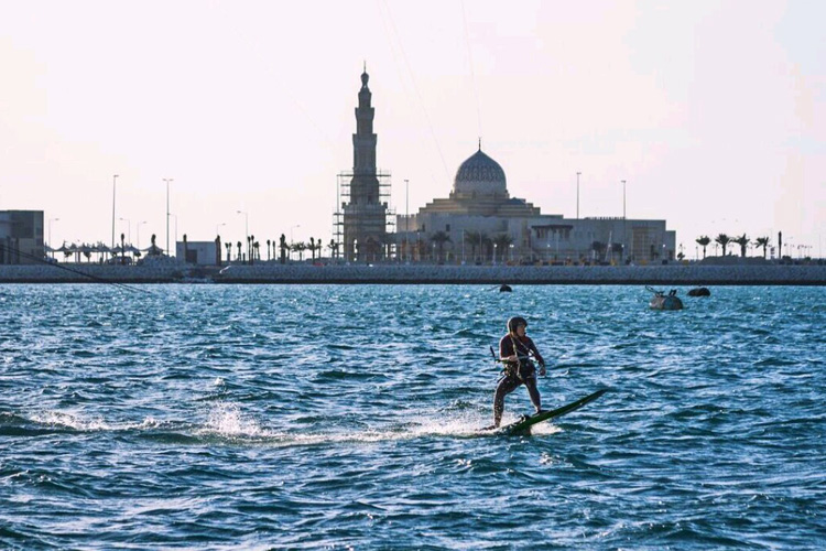 Anke Brandt: sailing in the Persian Gulf | Photo: Abdulla Minhas