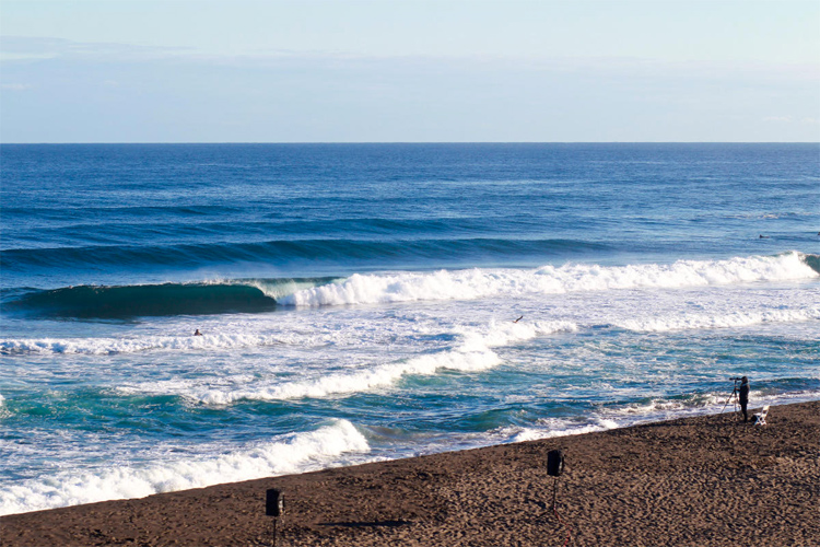 Azores Islands: powered by the North Atlantic swells | Photo: Masurel/WSL