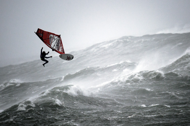 Windsurfing: you need balance in life, too | Photo: Marko/Red Bull