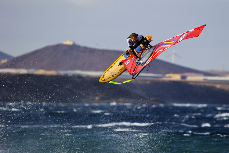 Windsurfing: balance training is a controversial issue | Photo: PWA/Carter