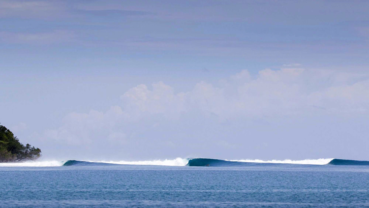 Banyaks: the islands lie between Simeulue and Nias | Photo: SurfAid