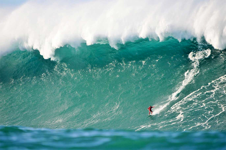 Belharra: a French outer reef break that produces waves in the 50-to-60-foot range | Photo: WSL