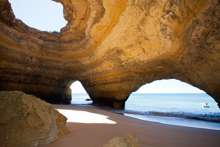 Benagil: a natural sea cave in Portugal | Photo: Shutterstock