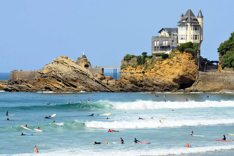 Biarritz: a French surfing paradise | Photo: FFS
