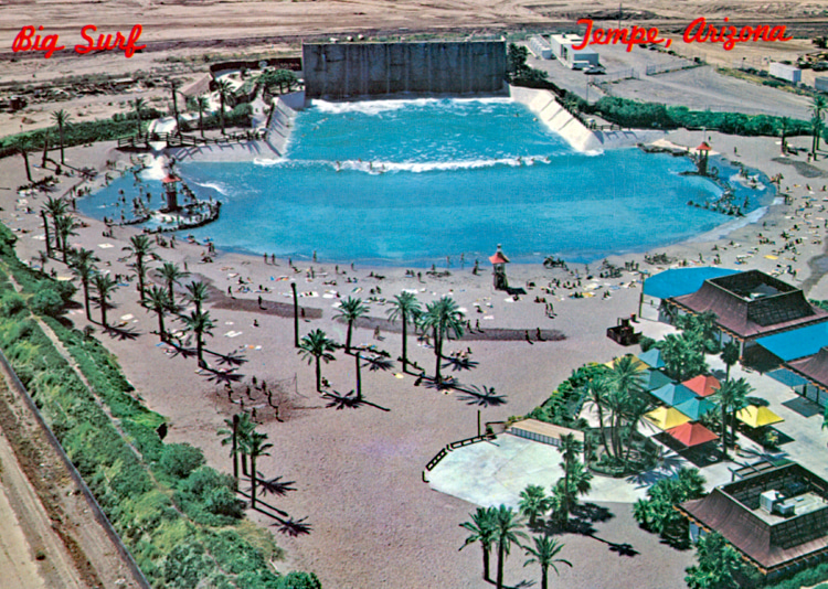 Big Surf: the postcard featuring an aerial view of Arizona's famous wave pool | Photo: Phoenix Public Library