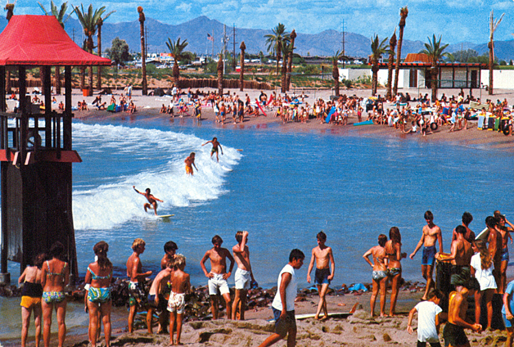 Big Surf Waterpark: the wave-generating machine created three-foot waves | Photo: Phoenix Public Library