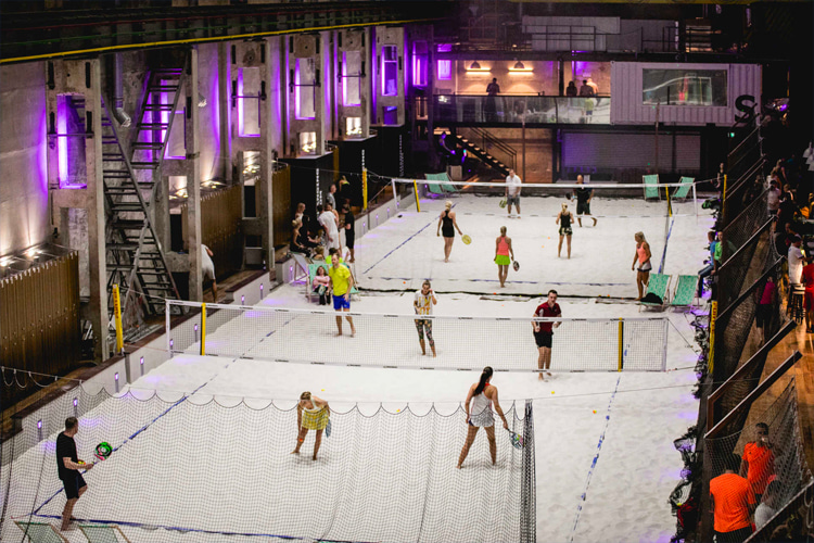 Biitsi: beach volleyball in a Helsinki shopping mall | Photo: Biitsi