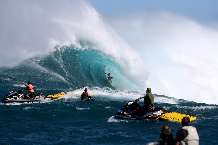 Big wave surfing: a cannabidiol brand will sponsor WSL | Photo: Hallman/WSL
