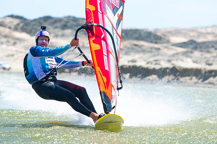 Björn Dunkerbeck: the Danish windsurfer reached a top speed of 103.67 kilometers per hour during the 2021 Lüderitz Speed Challenge in Namibia | Photo: LSC