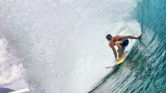 Bruce Irons: surfing Teahupoo in the dark | Photo: Domenic Mosqueira