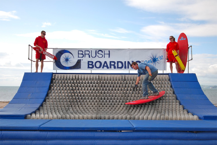 Brushboarding: like surfing on a quarter pipe but without getting wet or injured | Photo: Brushboarding.com