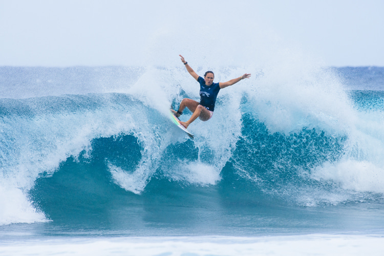 Carissa Moore: the Hawaiian clinched her first victory at Pipeline | Photo: Bielmann/WSL