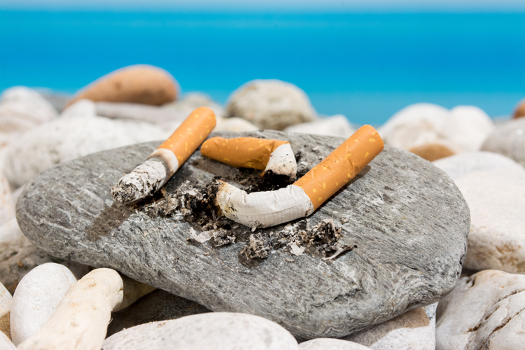 Cigarettes: they seriously affect surfing | Photo: Shutterstock