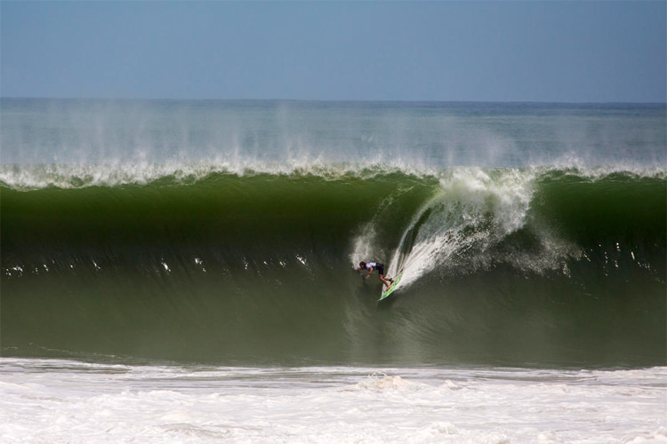 Closeout wave: an unrideable wave