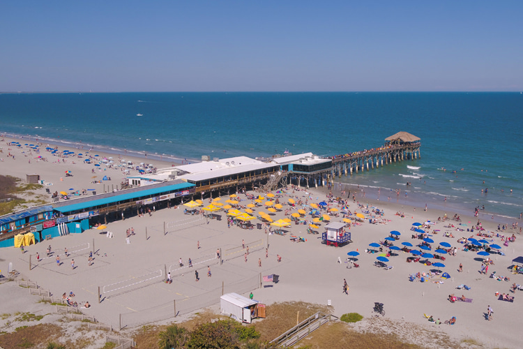 Cocoa Beach Pier: the iconic Floridian landmark extends stretches 800 feet over the Atlantic Ocean | Photo: Visit Space Coast