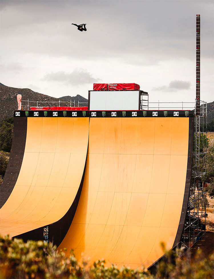 Danny Way: the flying 25.5 feet up in the sky at a mega ramp built in a private ranch in the Cuyamaca Mountains | Photo: Monster Energy