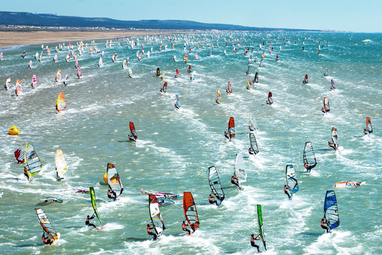 Défi Wind: 1400 windsurfers battling the Tramontane wind | Photo: Canigou