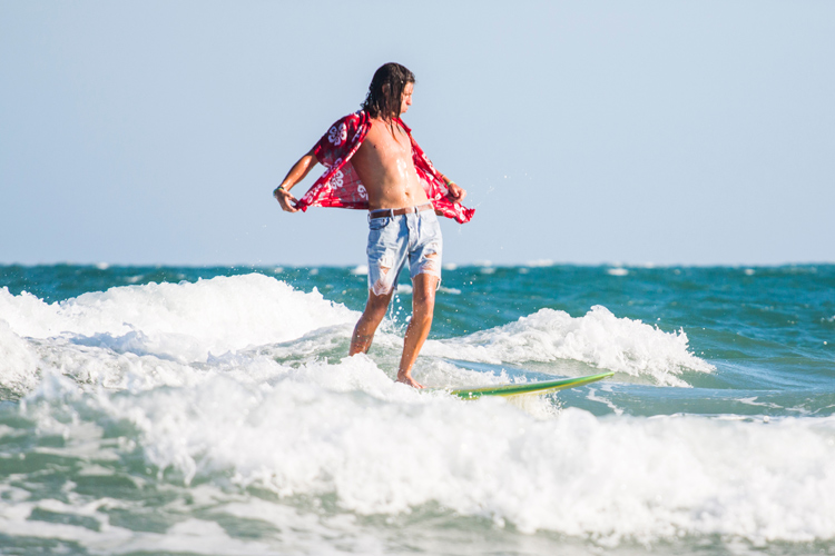 Surfers: they will always be dudes | Photo: Shutterstock