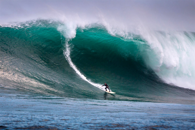 Dungeons: the biggest wave in South Africa and one of the heaviest in the world | Photo: Harley/WSL