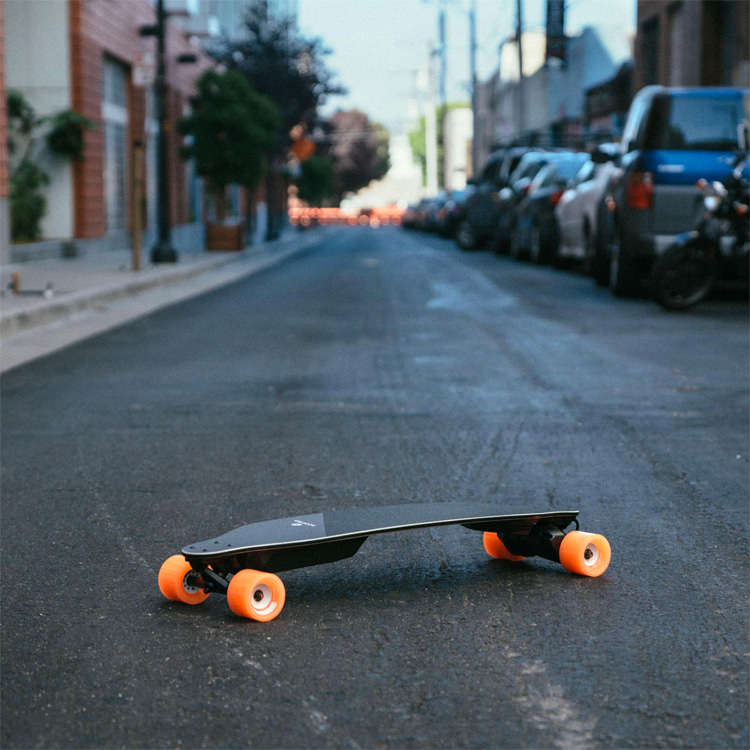 Electric skateboard: the ultimate motorized personal transportation device | Photo: Boosted