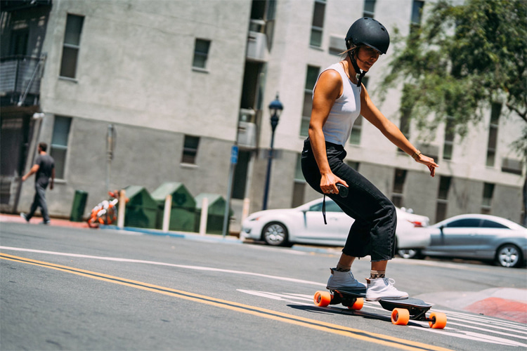 Electric skateboards: lightweight, fast and extremely fun to ride | Photo: Boosted