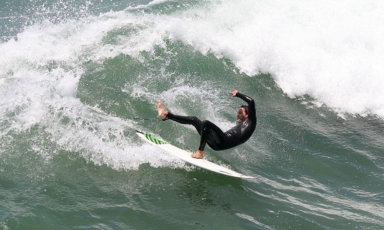 Surfing: find a good insurance plan for extreme sports