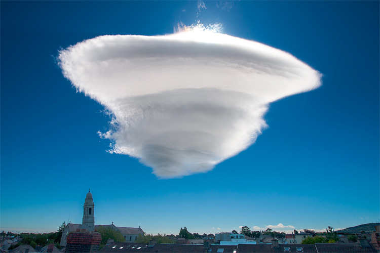 Clouds: some types and formations are often mistaken for UFOs | Photo: Creative Commons