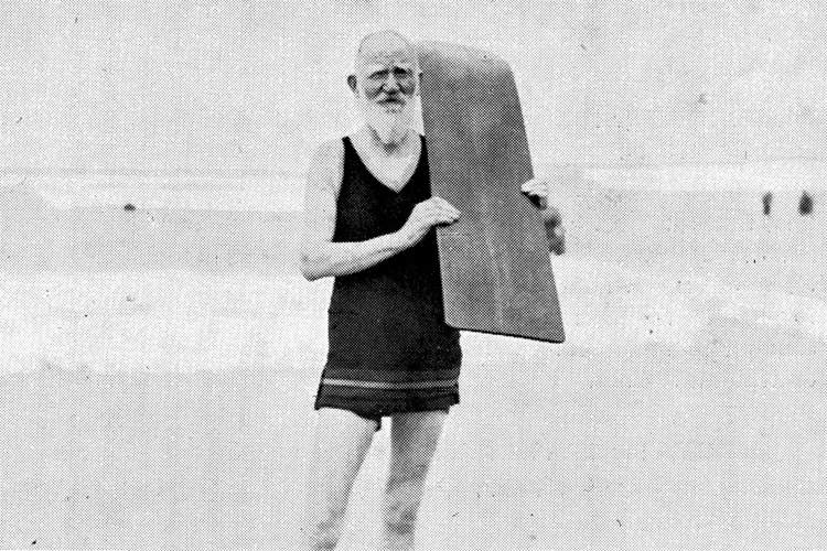 George Bernard Shaw: the Irish playwright discovered wave-riding when he was 75 | Photo: Cape Peninsula Publicity Association