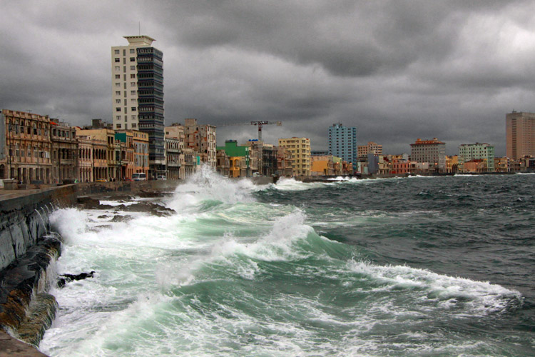 Havana: many Cubans try to reach Florida on a windsurfer | Photo: Creative Commons