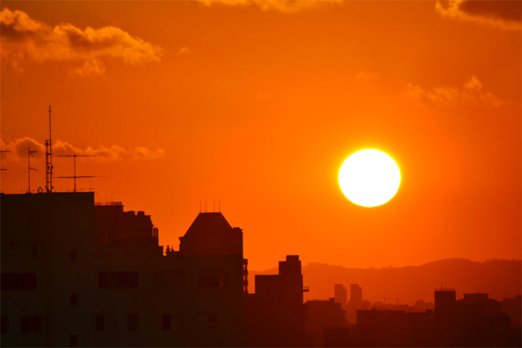 Heat waves: a period of two or more consecutive days with apparent temperatures exceeding 105°F to 110°F | Photo: Creative Commons