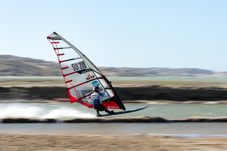 Heidi Ulrich: she learned to windsurf in 2013 in Namibia | Photo: Jaco Wolmarans