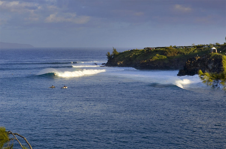 Honolua Bay: a challenging right-hand wave with four main peaks | Photo: WSL