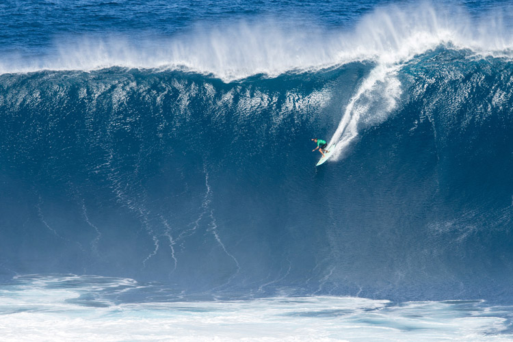 Ian Walsh: going for it at Jaws | Photo: Heff/WSL