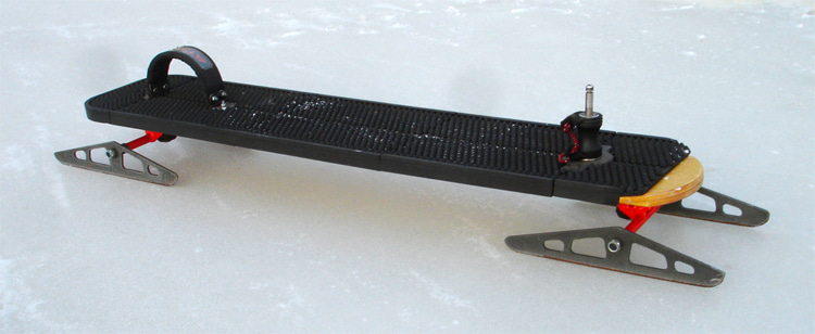 Iceboard: one of the several types of boards used in winter windsurfing | Photo: Creative Commons