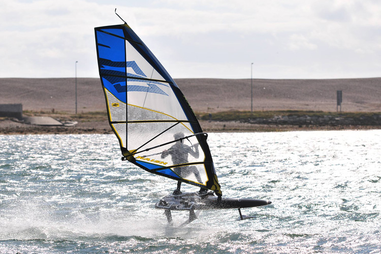 iFoil windsurf board: all in one | Photo: iFoil