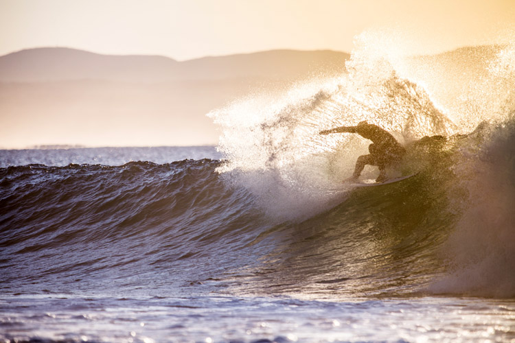Surfing: wave selection always makes a good surfer | Photo: Shutterstock