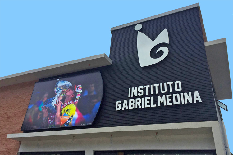 Instituto Gabriel Medina: a surf training center designed by the 2014 world surfing champion