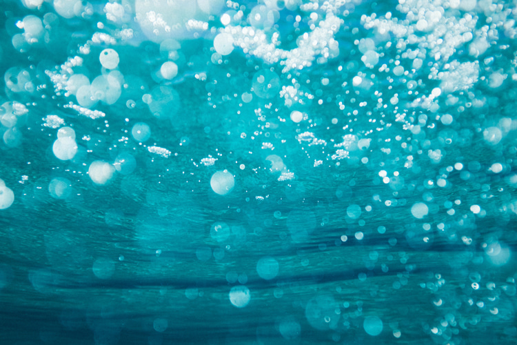Internal waves: underwater swells can be as big as regular surface gravity waves | Photo: Basioli