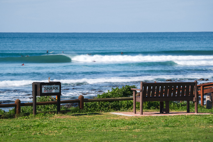 Jeffreys Bay: you can get six-second barrels at Supertubes | Photo: Red Bull