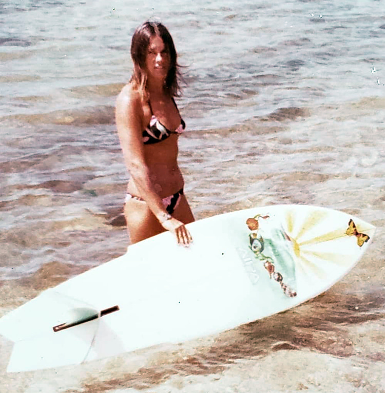 Jeannie Chesser: Todd's mother was a talented competitive surfer | Photo: Chesser Archive