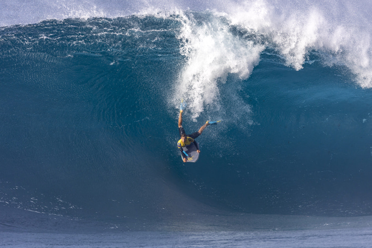 Jeff Hubbard: unleashing power and speed at El Frontón | Photo: Frontón King