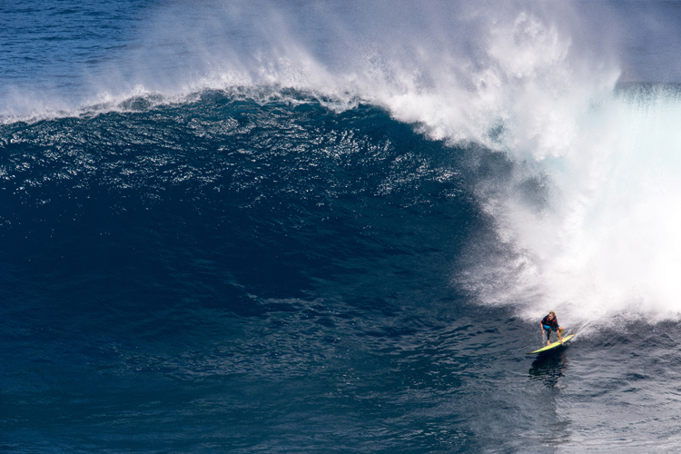 Keala Kennelly: the fearless and bold big wave surfer from Kauai, Hawaii | Photo: Saguibo/WSL