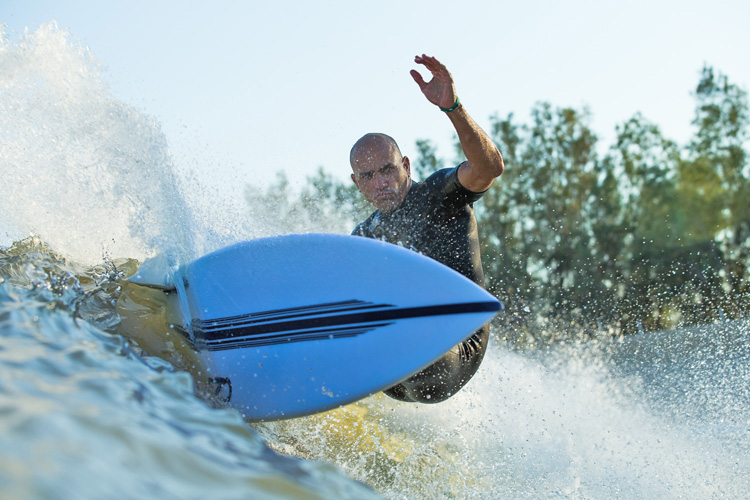 Kelly Slater Wave Company: perfect, long and hollow barrels | Photo: Todd Glaser