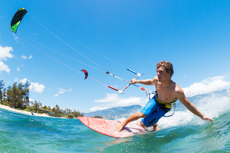 Kiteboarding: comfort is a top priority when choosing a harness | Photo: Shutterstock