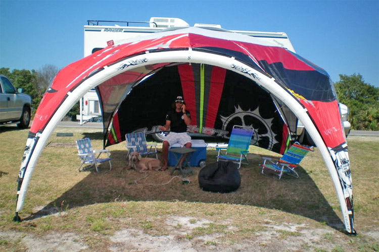 Old kites: you can always get a new tent | Photo: Kiteboarding Tampa Bay