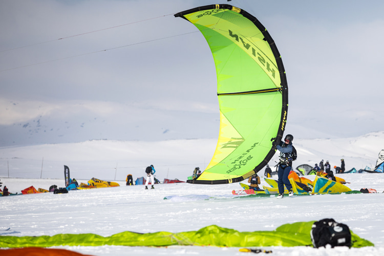 Kites: area is not the same as aspect ratio | Photo: Red Bull