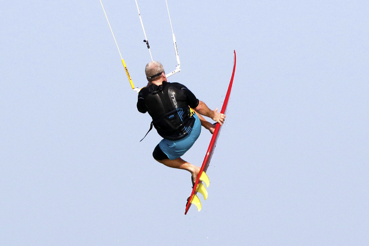 Kiteboarding: there's a specific board for each kite discipline | Photo: Shutterstock