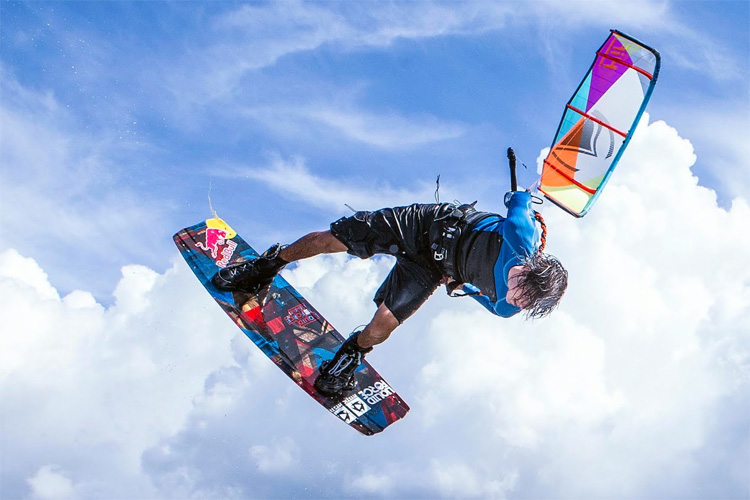Kiteboarding: there are many brands developing kites, boards, and accessories | Photo: Liquid Force