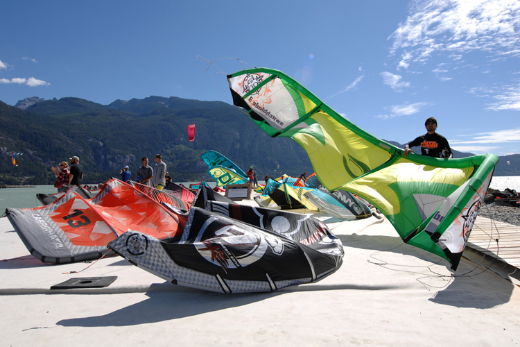 Kites: there are two main types of kiteboarding kites - inflatable kites and foil kites | Photo: Shutterstock