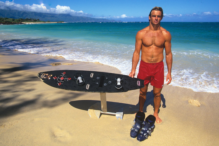 Laird Hamilton: one of the first watermen to ride a kite in the 1980s | Photo: Legaignoux Archive